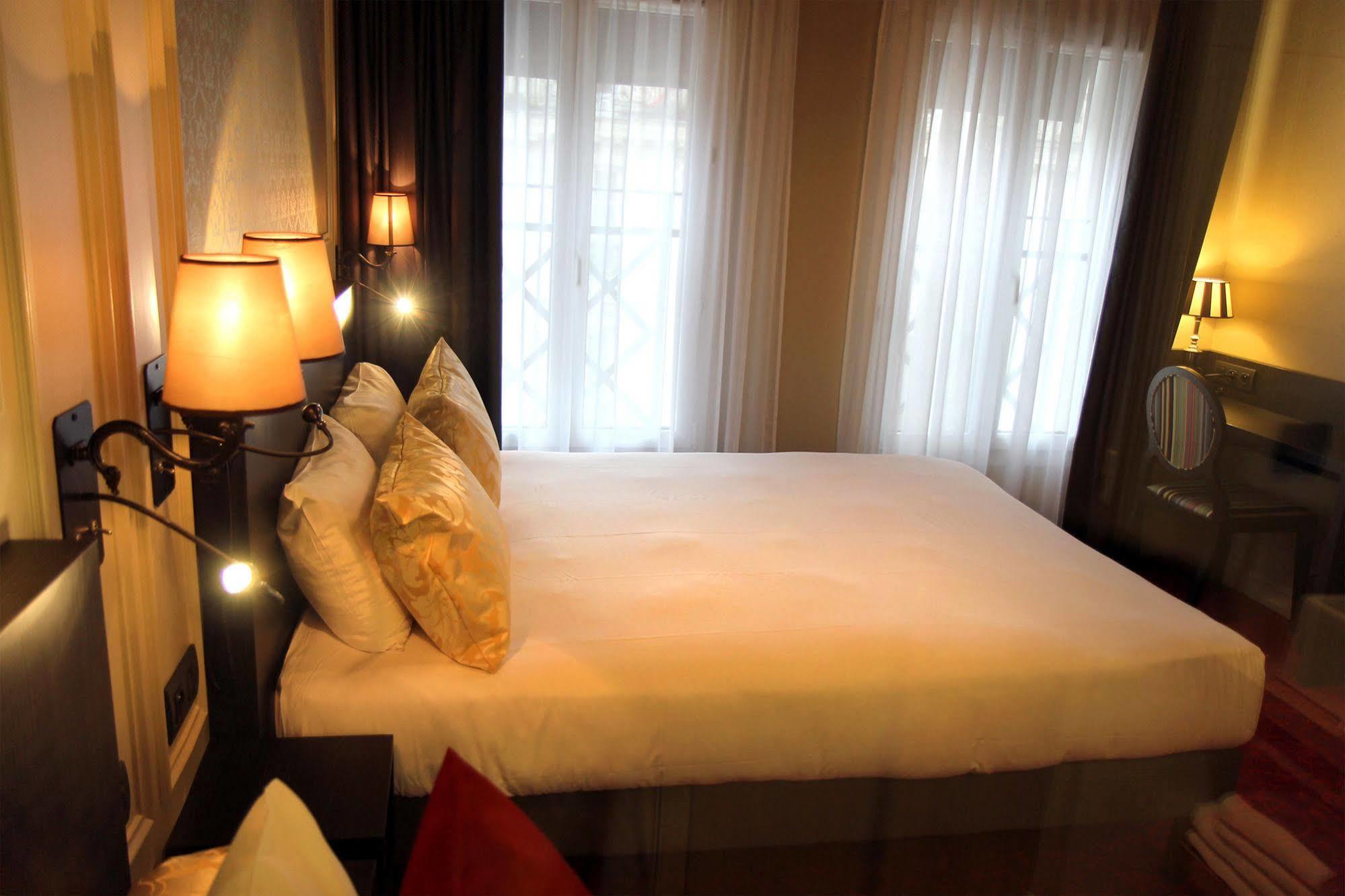 Best Western Le Montmartre - Saint Pierre Paryż Zewnętrze zdjęcie